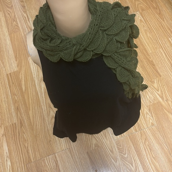 Emporio  Enzo Deep Olive Green Infinity Scarf. - Picture 5 of 9